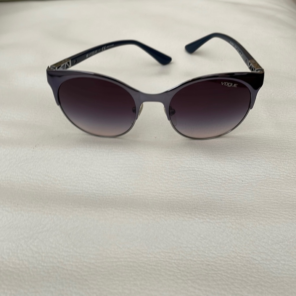 Ladies sunglasses